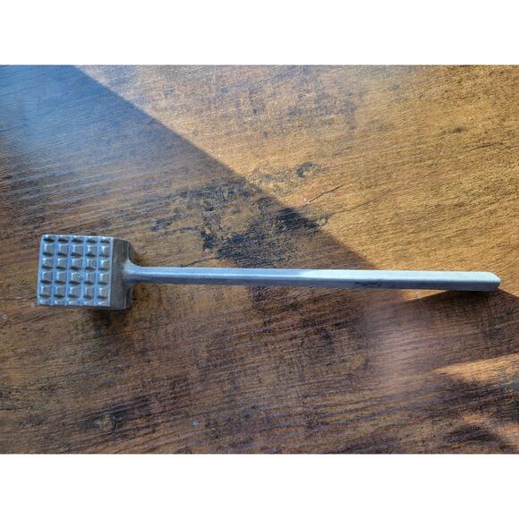 Vintage Aluminum 8" Meat Tenderizer -Fine/Coarse Pounder - Taiwan - Picture 2 of 6